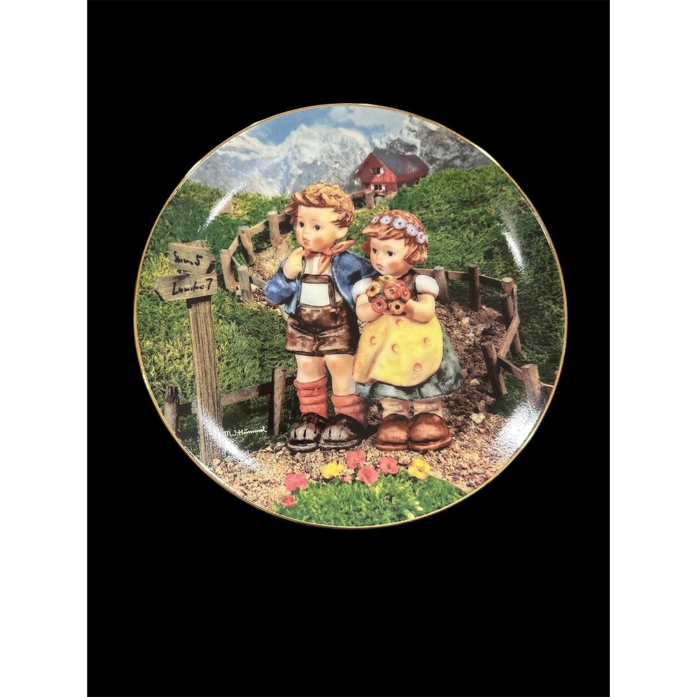 1992 Danbury Mint M.I. Hummel Little Companions - Country Crossroads ML 487